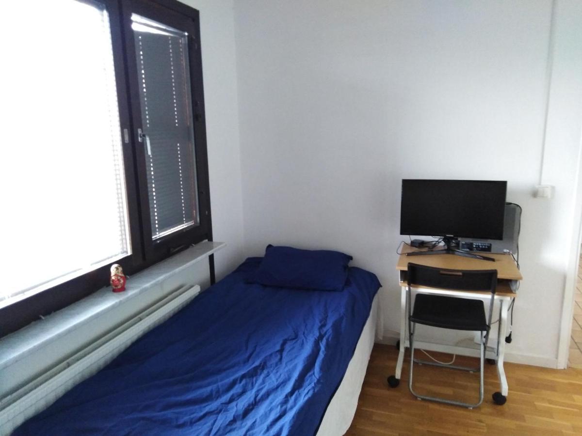 Large Room, Near Kista Galleria, 斯德哥尔摩 外观 照片